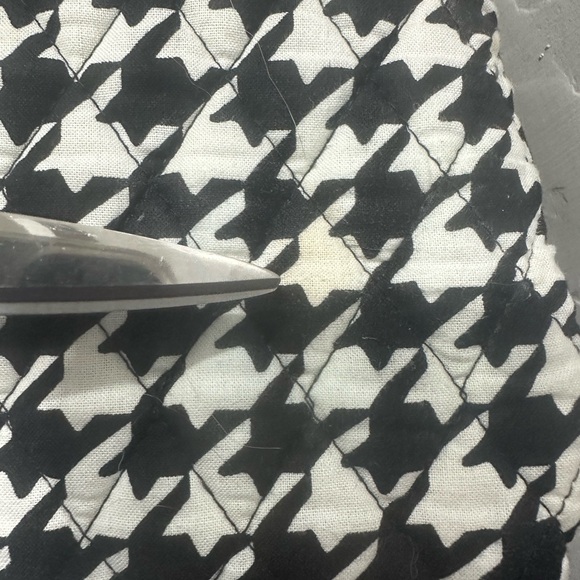 Vera Bradley Black White XL Weekender Travel Bag 25x15x8 - Picture 15 of 16